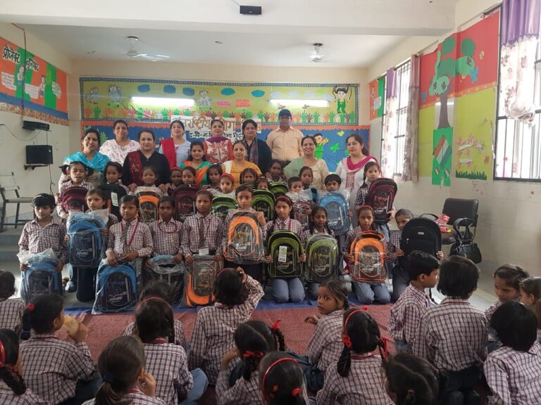 Spreading Smiles Through School Bags – A Gesture of Support for Single Parent Children